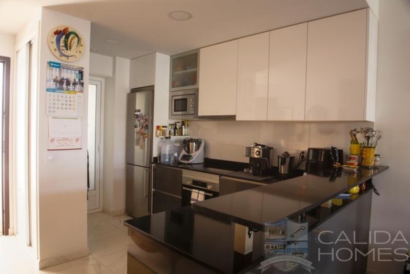 3 спальная комната квартира продается