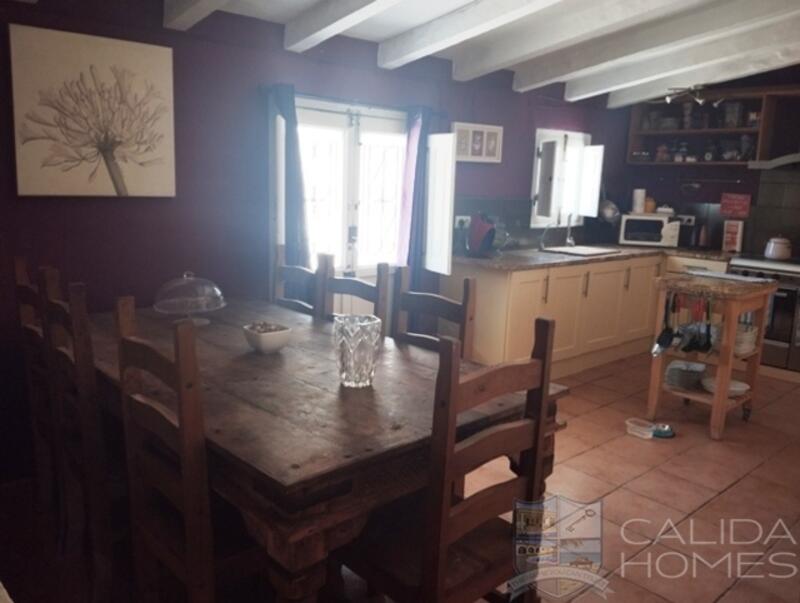 7 bedroom Country House for sale