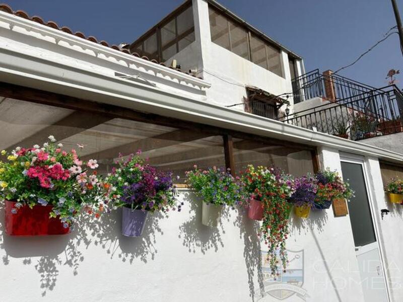Townhouse for sale in Los Gazquez (Velez Rubio), Almería