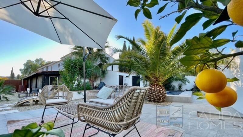 4 bedroom Country House for sale