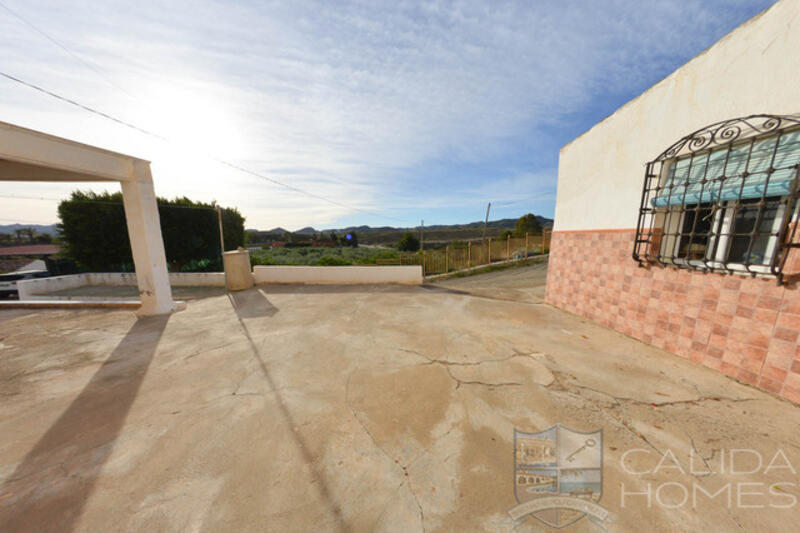 5 bedroom Country House for sale