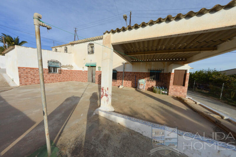 5 bedroom Country House for sale