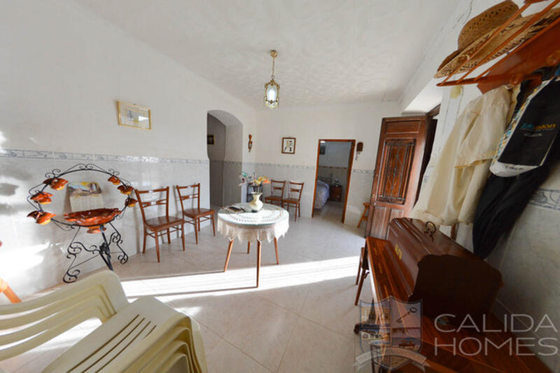 5 bedroom Country House for sale
