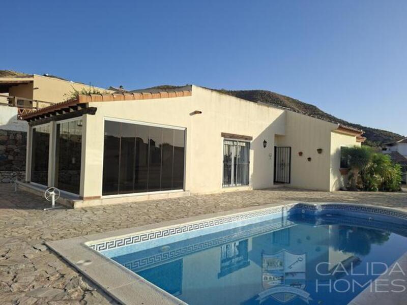 Villa for sale in Arboleas, Almería