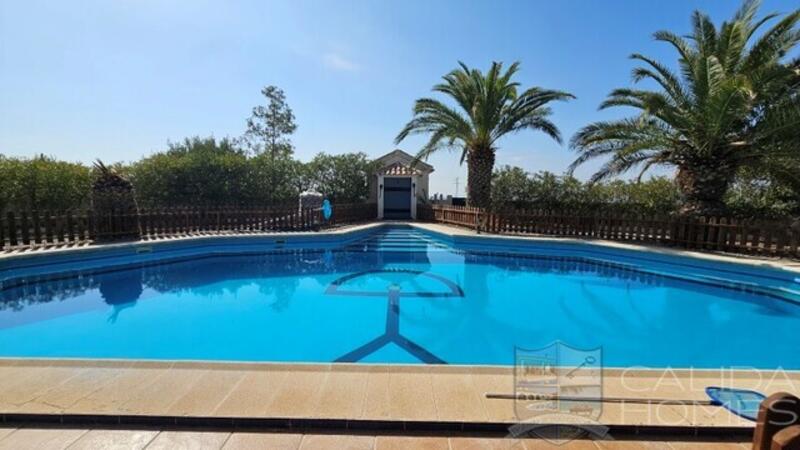 5 slaapkamer Villa Te koop 5 slaapkamer Villa Te koop
