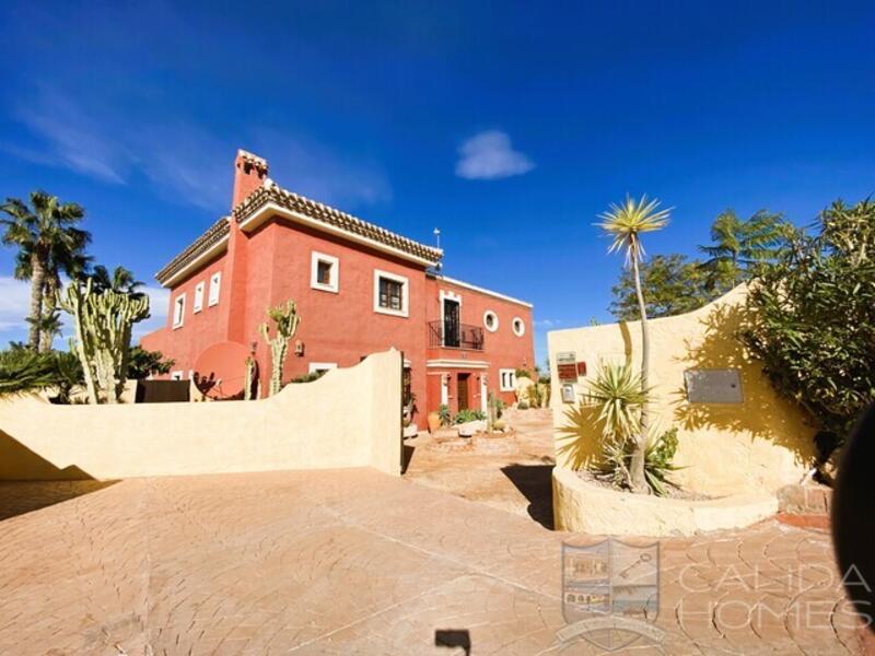 4 bedroom Villa for sale 4 bedroom Villa for sale