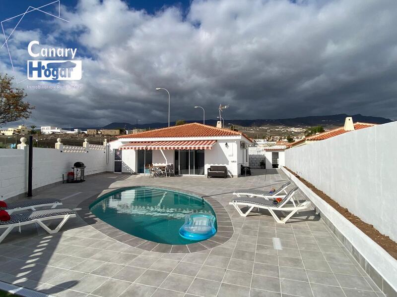 Villa til salgs i Adeje, Tenerife