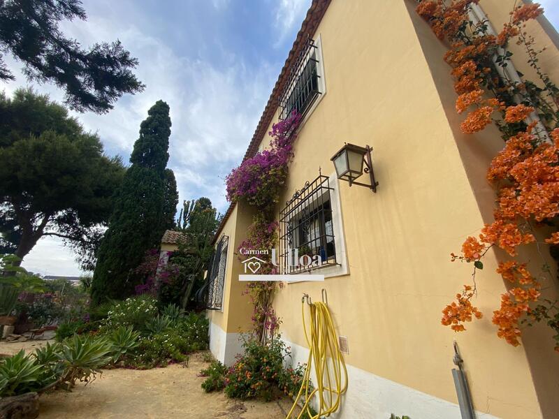 6 Cuarto Casa Cueva en venta