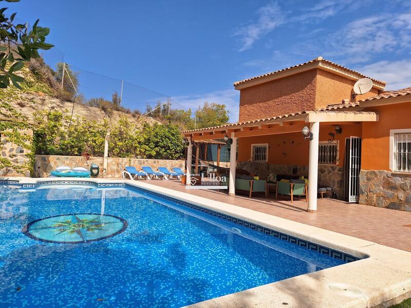 4 bedroom Villa for sale