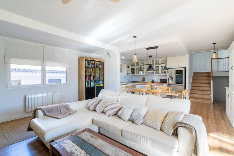 6 sovrum Villa till salu