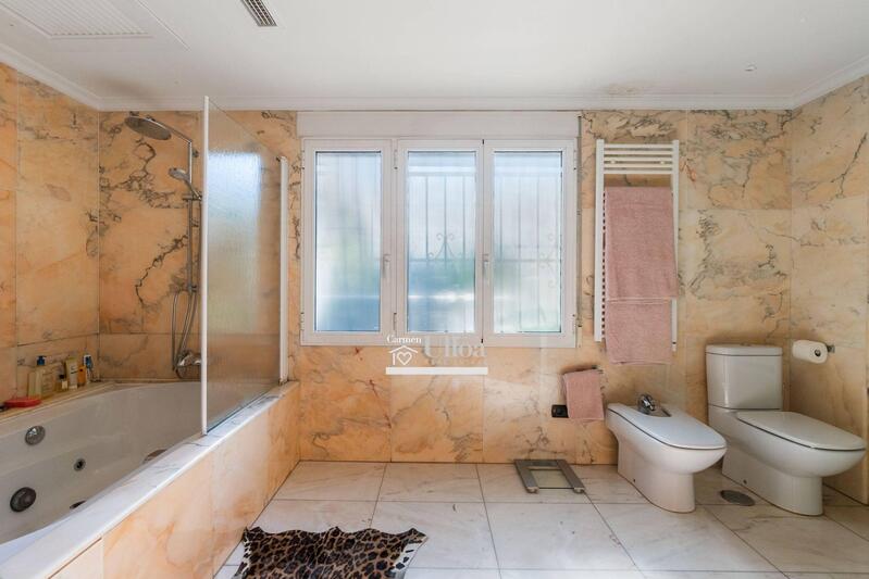 7 sovrum Villa till salu