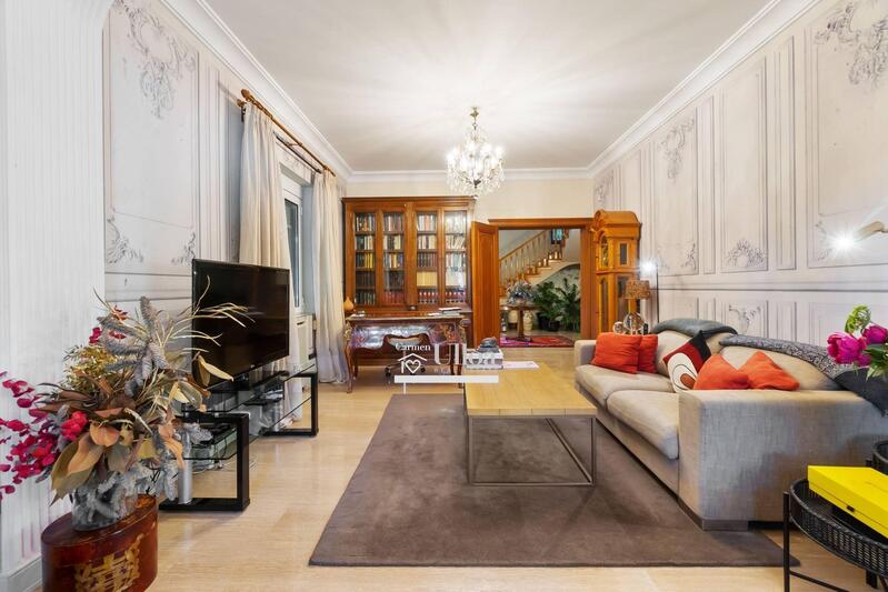 7 sovrum Villa till salu