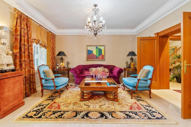 7 sovrum Villa till salu