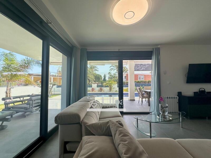 5 bedroom Villa for sale