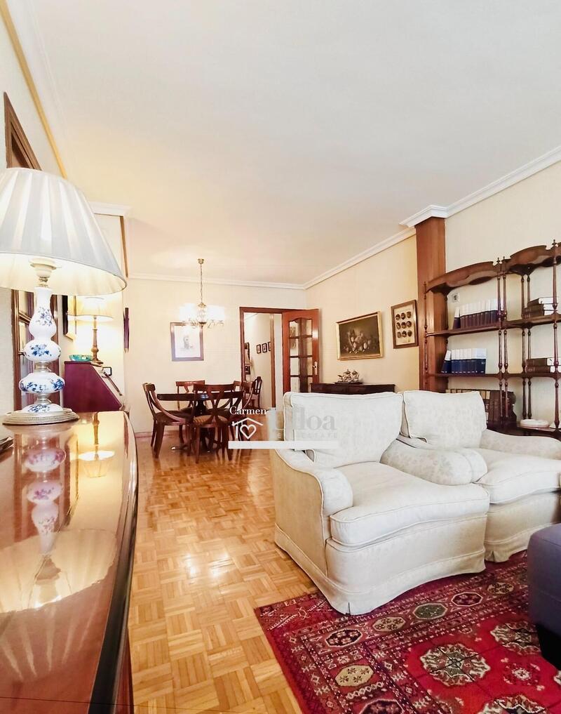 4 bedroom Apartment for sale