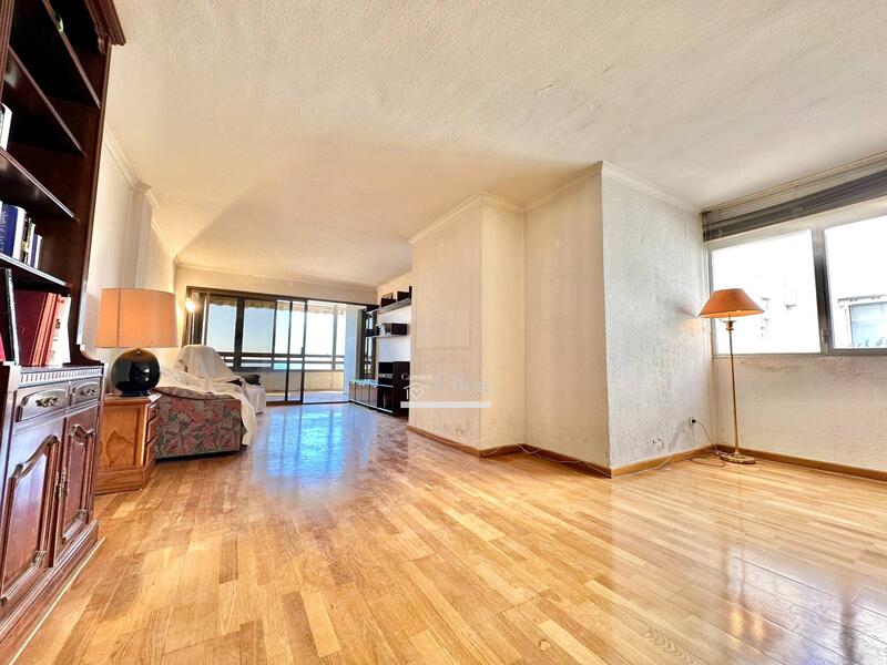 4 bedroom Apartment for sale