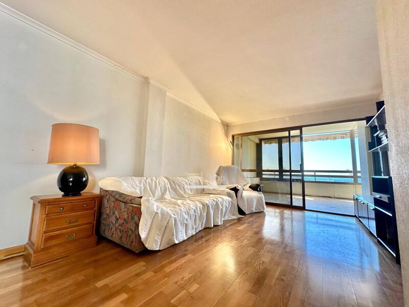 4 bedroom Apartment for sale