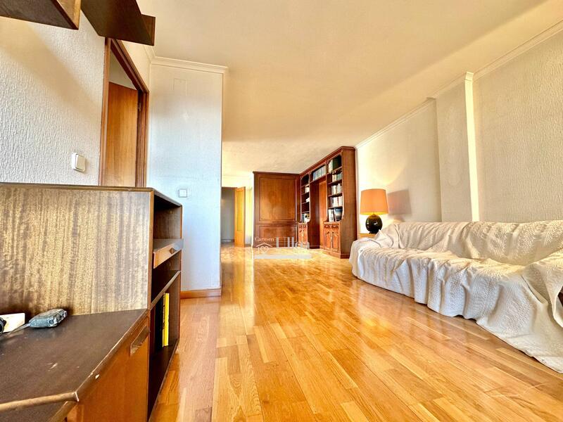 4 bedroom Apartment for sale
