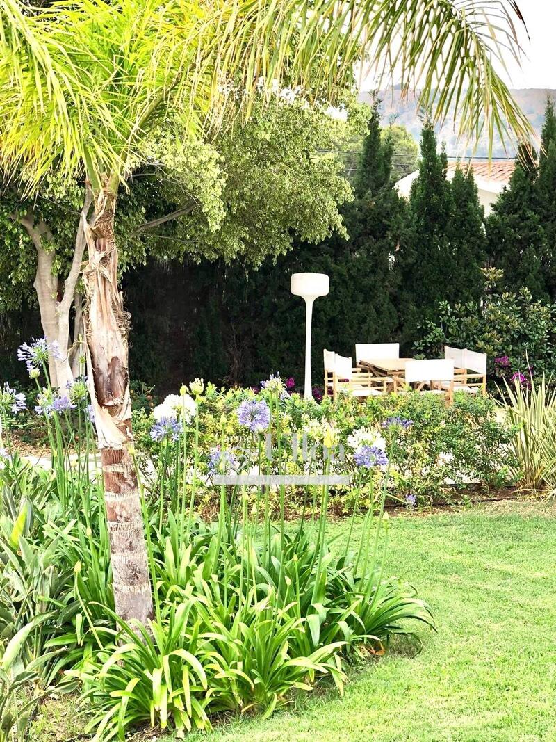 8 Schlafzimmer Villa zu verkaufen