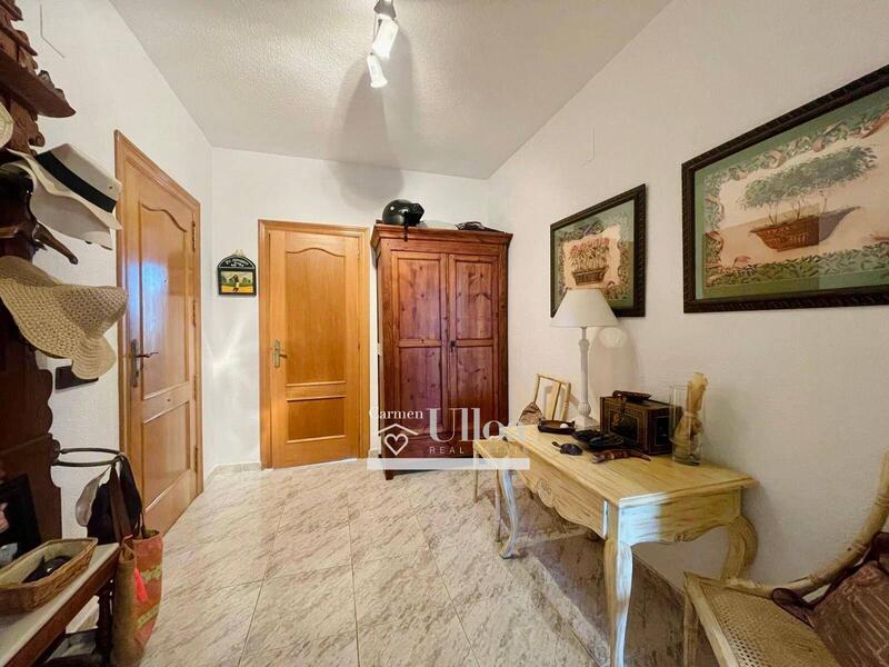 5 bedroom Apartment for sale