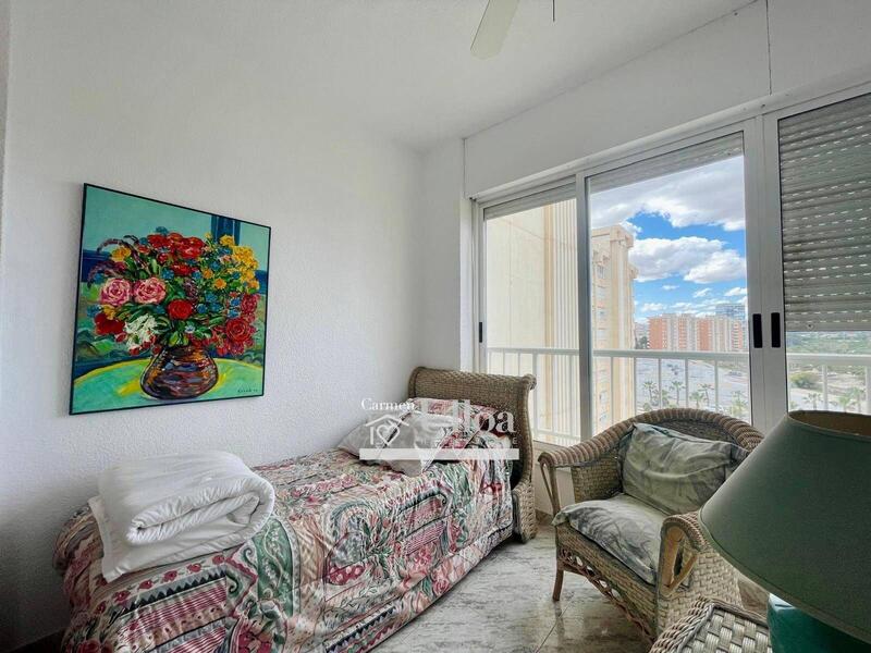 5 bedroom Apartment for sale