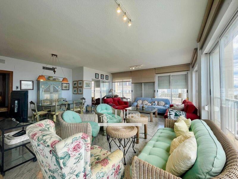 5 bedroom Apartment for sale
