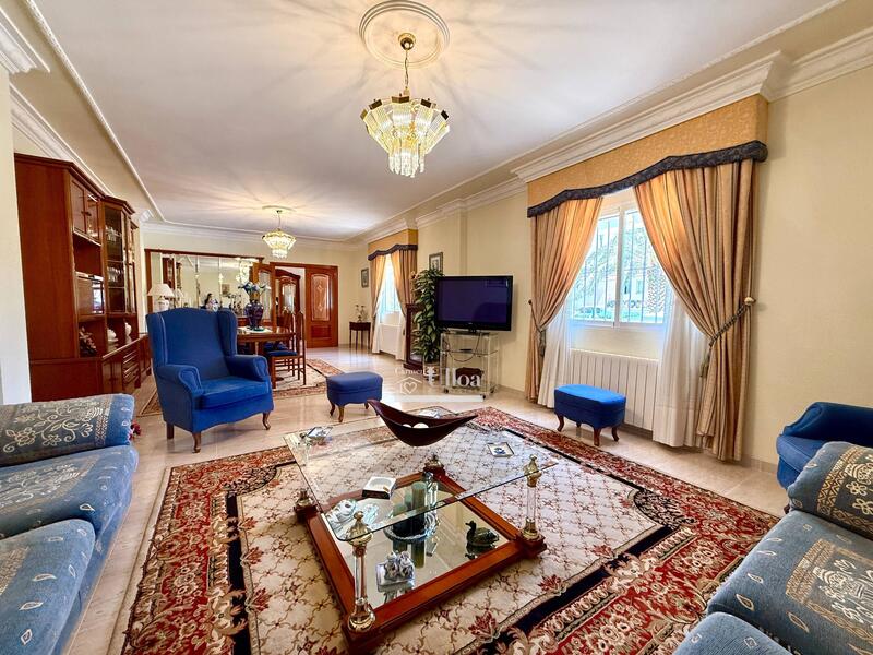 7 Cuarto Villa en venta