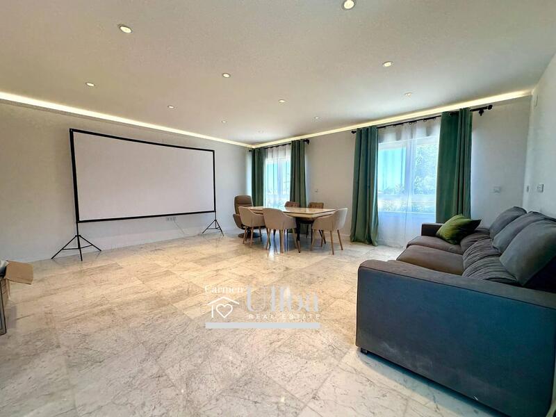 7 bedroom Villa for sale