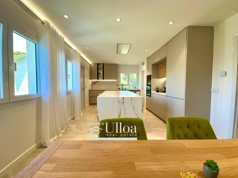 7 bedroom Villa for sale