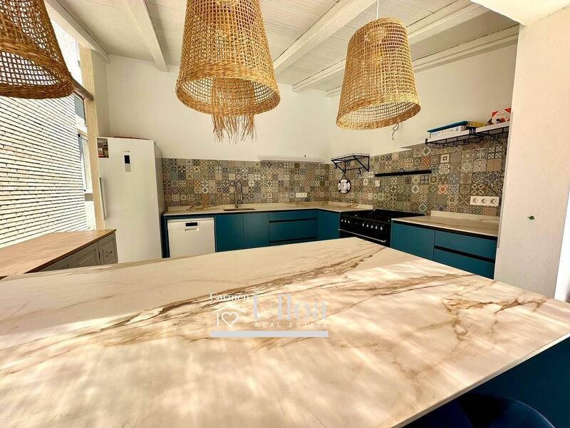 7 bedroom Villa for sale