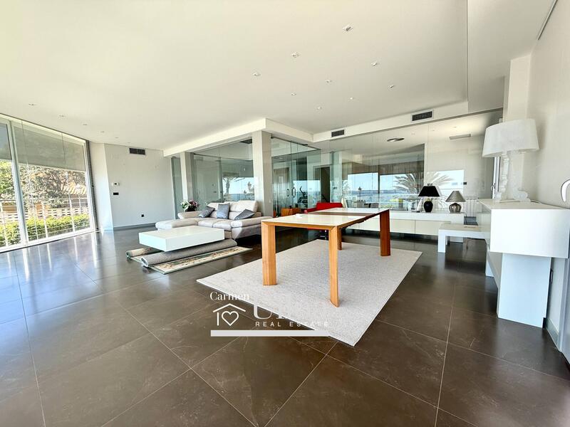 4 bedroom Duplex for Long Term Rent
