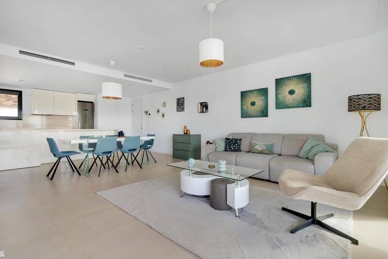 4 bedroom Apartment for sale