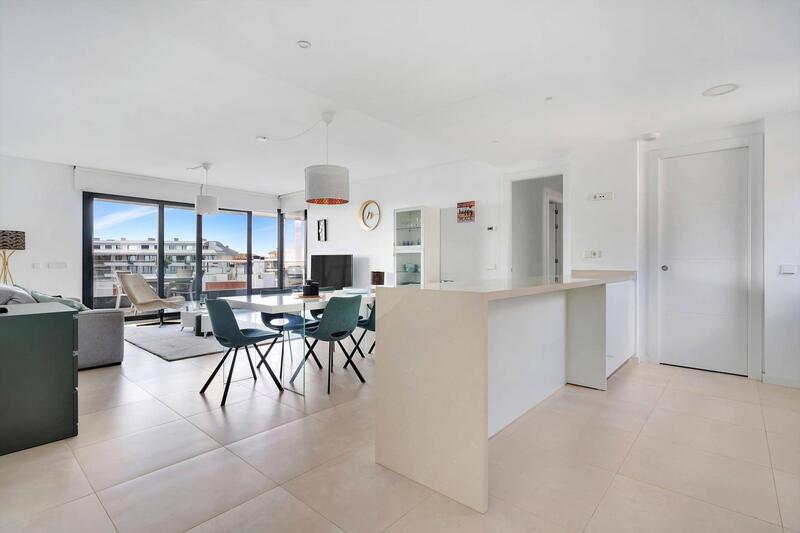 4 bedroom Apartment for sale