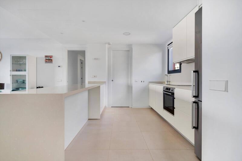 4 bedroom Apartment for sale