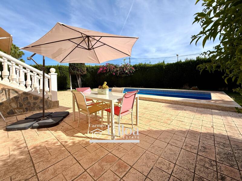 4 Cuarto Villa en venta