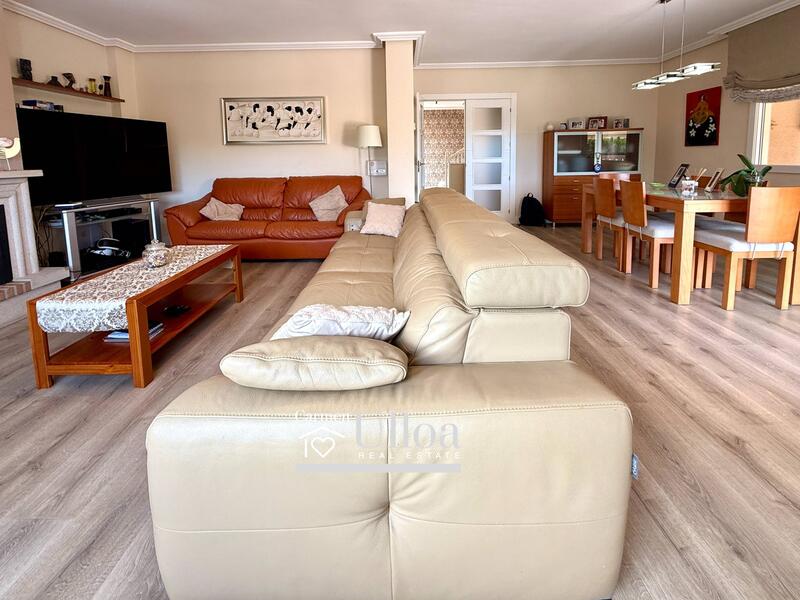 4 Cuarto Villa en venta