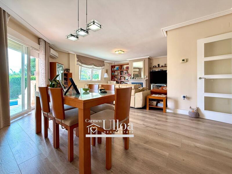 4 Cuarto Villa en venta