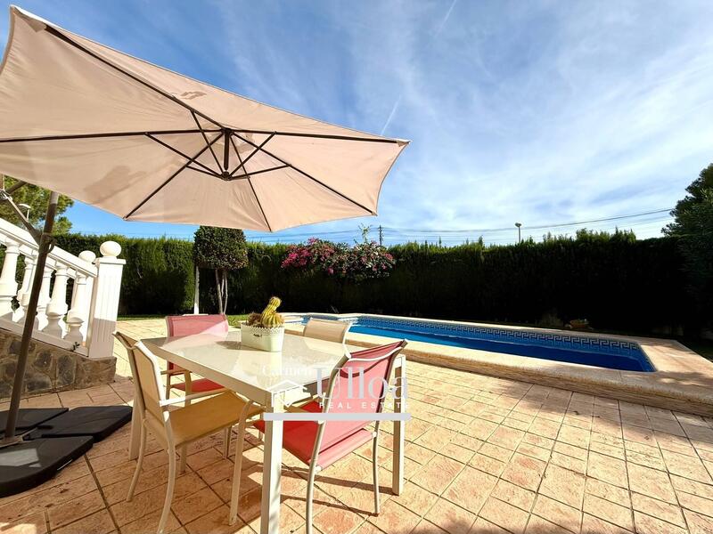 4 Cuarto Villa en venta