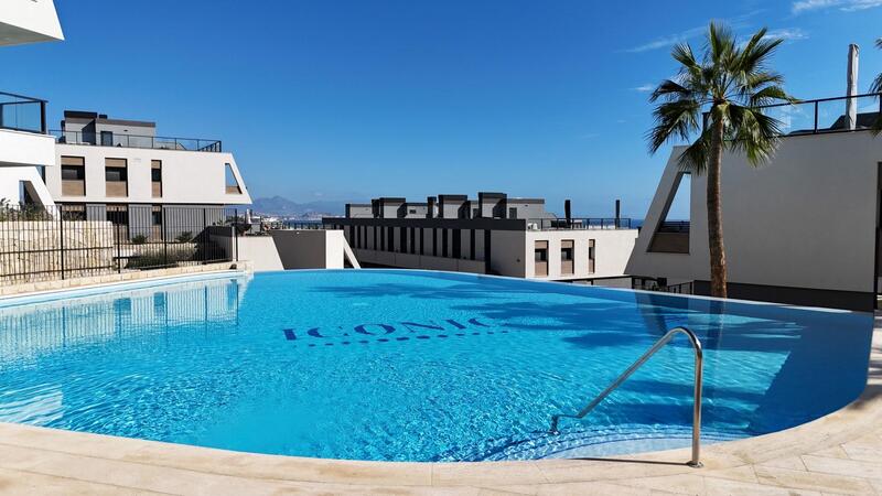 3 bedroom Apartment for sale