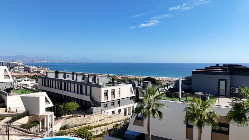 3 bedroom Apartment for sale