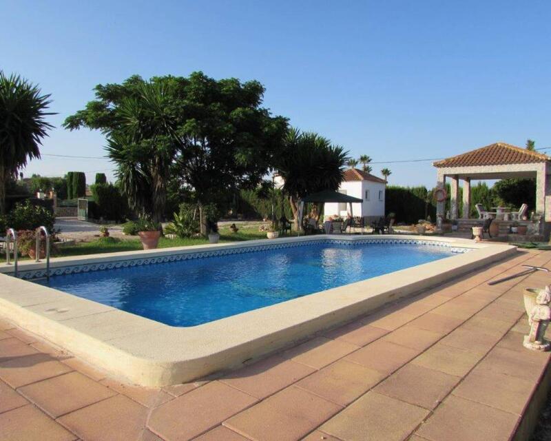 Casa de Campo en venta en Dolores, Alicante