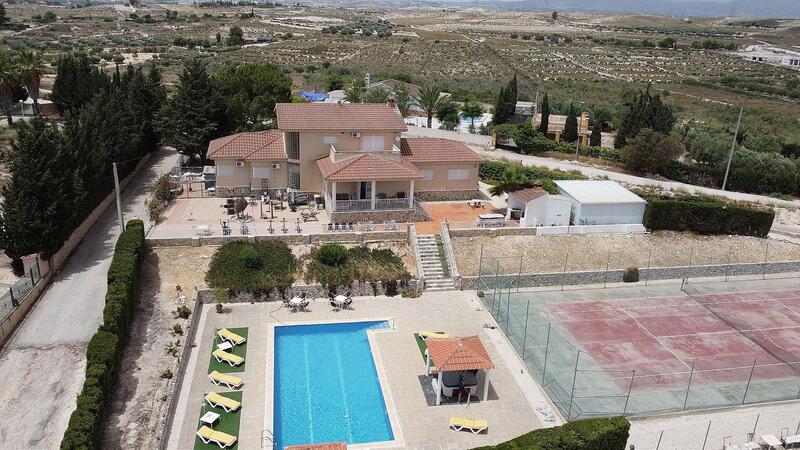 Villa en venta en Fortuna, Murcia