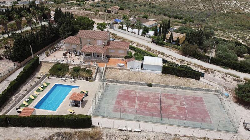 7 bedroom Villa for sale