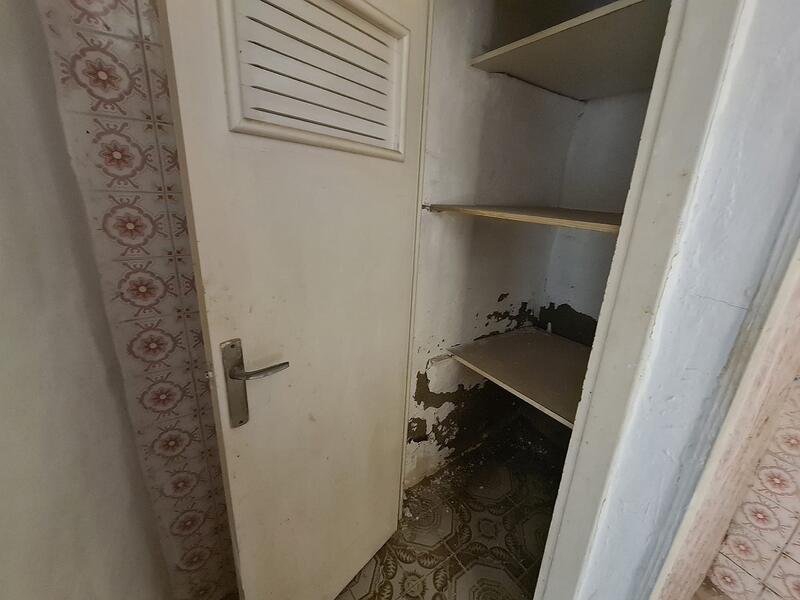 4 slaapkamer Gezinswoning Te koop