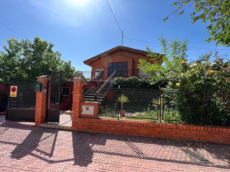 3 Cuarto Villa en venta