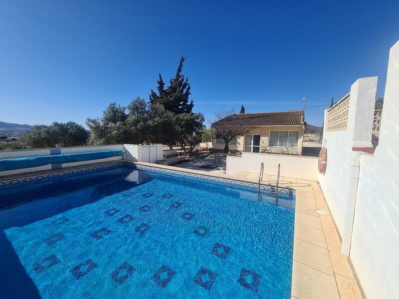 Villa en venta en Sax, Alicante