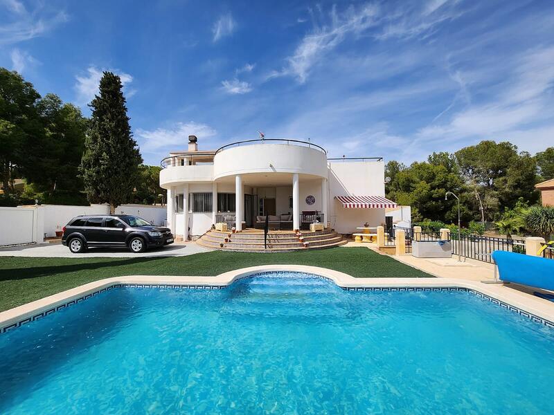 Villa en venta en Fortuna, Murcia
