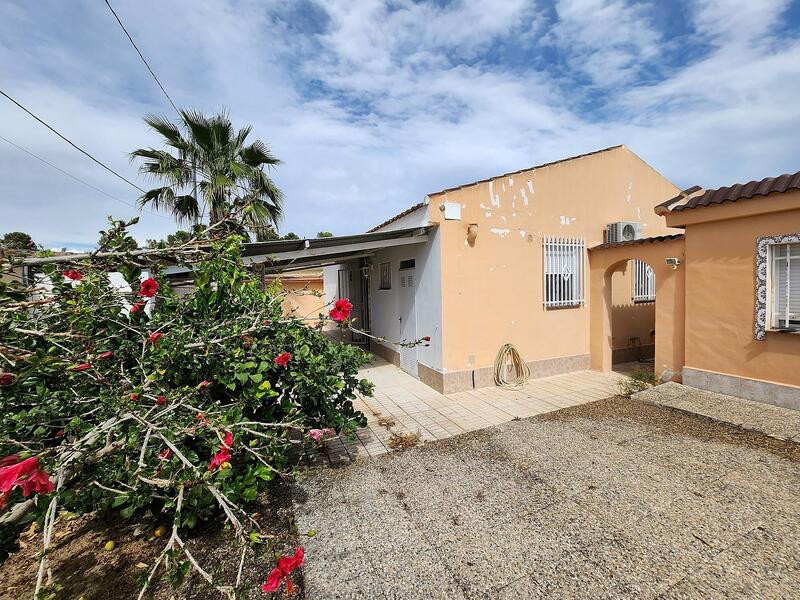 Villa en venta en Fortuna, Murcia