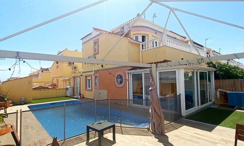 2 bedroom Villa for sale