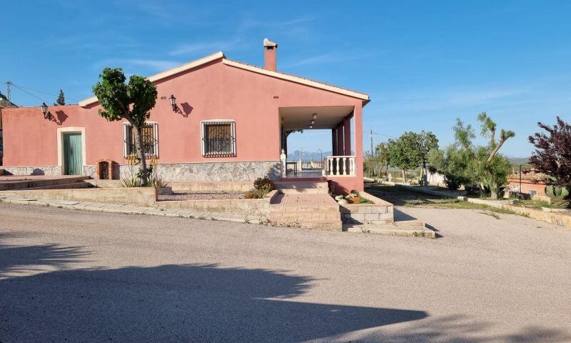 Villa til salg i Hondon de las Nieves, Alicante